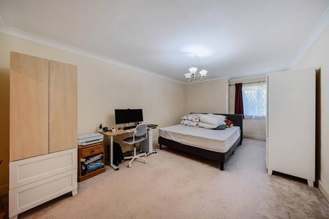 undefined, Longcrofte Road, Edgware, HA8