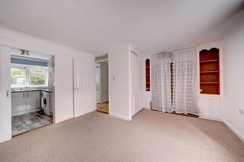 26 Alder Grove, Evesham, WR11 1XP