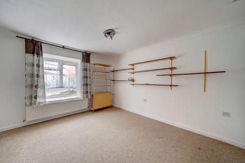 26 Alder Grove, Evesham, WR11 1XP
