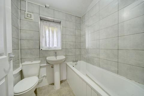 26 Alder Grove, Evesham, WR11 1XP
