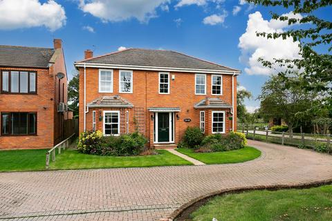 5 bedroom detached house for sale, Oak View, Newland, Selby, YO8 8PS
