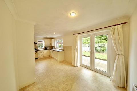 undefined, Bell Close, Sutton-On-Hull, Hull