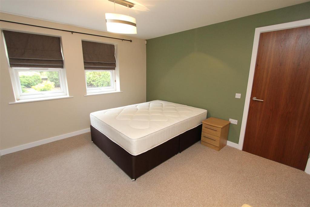 Bed 1.JPG