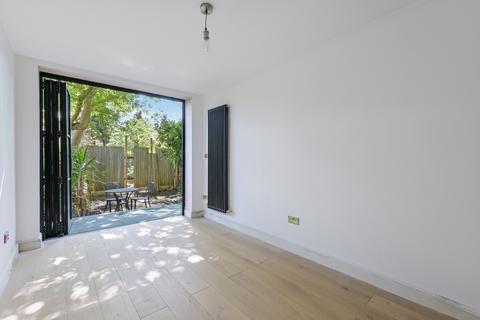 2 bedroom flat to rent, 539 Chiswick High Road, London W4