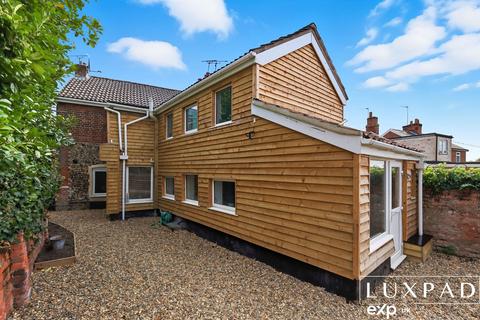4 bedroom detached house for sale, Stowmarket Road, Ipswich IP6