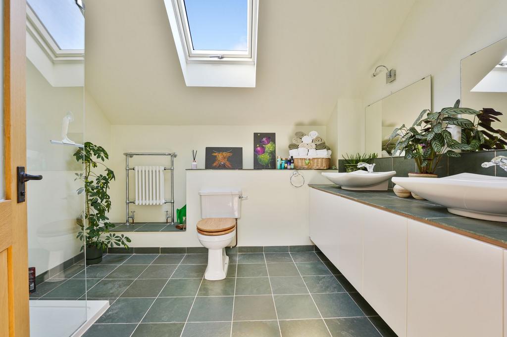 Master ensuite