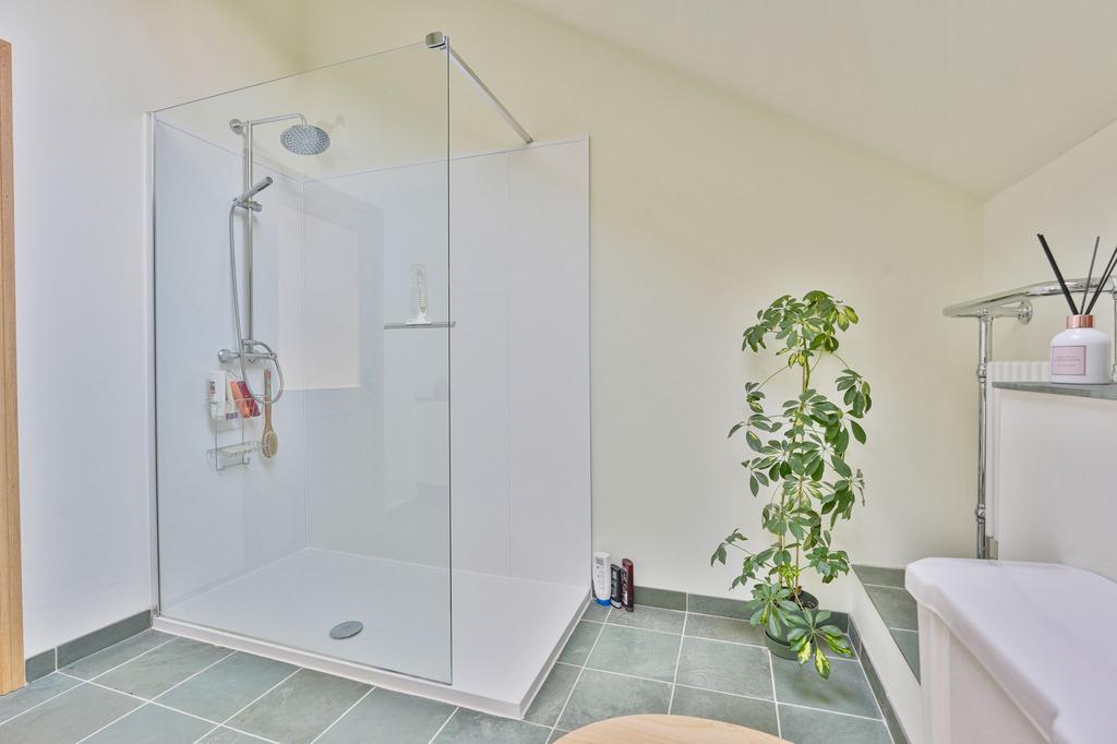 Master ensuite