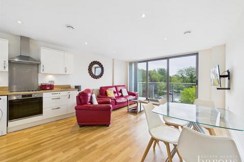 2 bedroom flat for sale, Western Gate, Basingstoke RG21