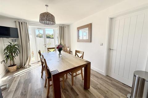 undefined, Artillery Avenue, Topsham
