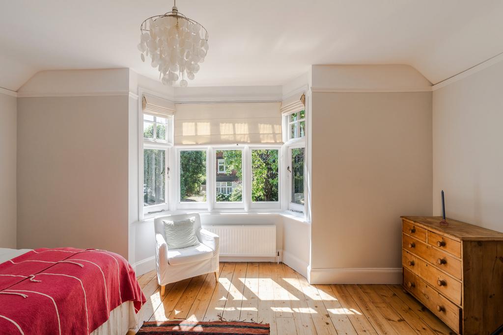 296494 - 19 Wimblehurst Road-12.jpeg
