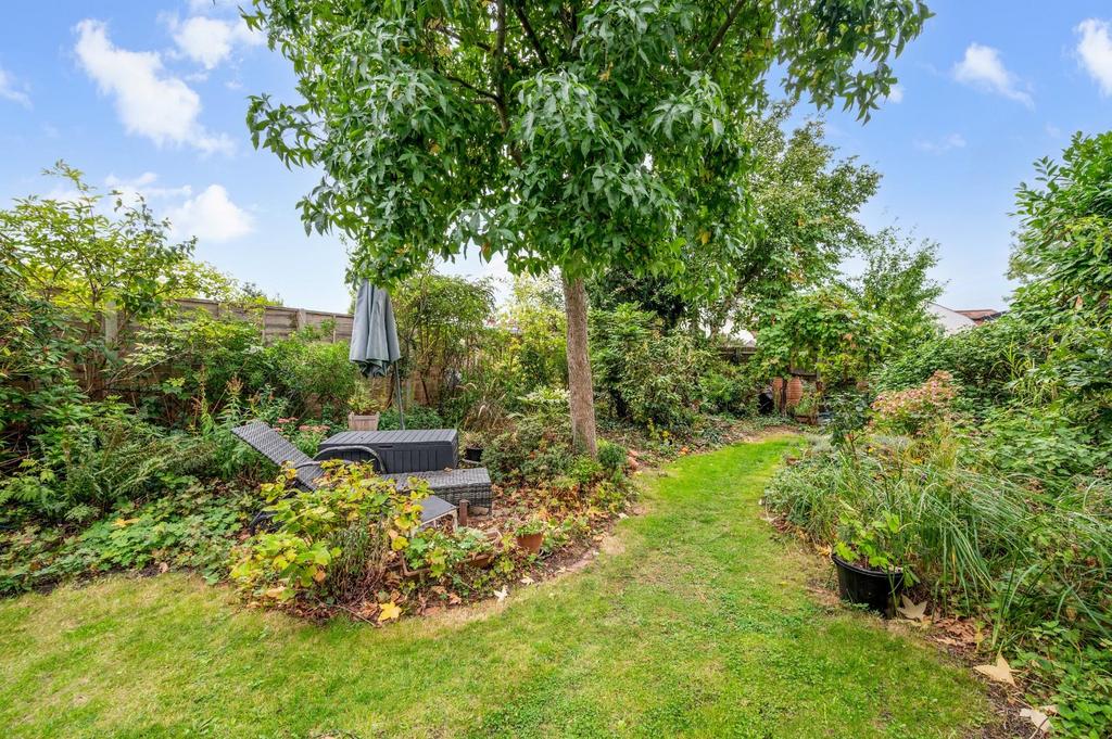 ELMWOOD DRIVE (14).jpg