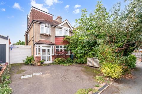 37 Elmwood Drive, Epsom, KT17 2NL