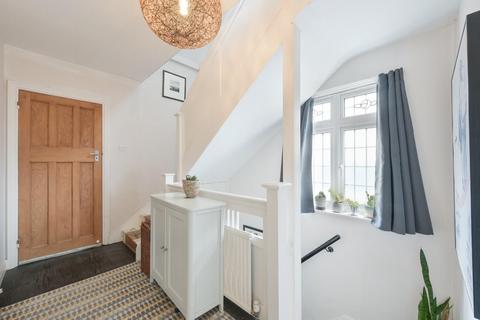 37 Elmwood Drive, Epsom, KT17 2NL