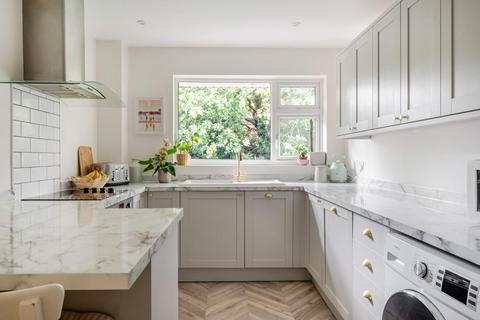 2 bedroom maisonette for sale, Parkway Gardens, Chandler's Ford, Eastleigh