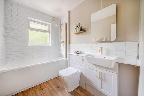 2 bedroom maisonette for sale, Parkway Gardens, Chandler's Ford, Eastleigh