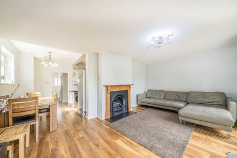 undefined, Worton Gardens, Isleworth TW7