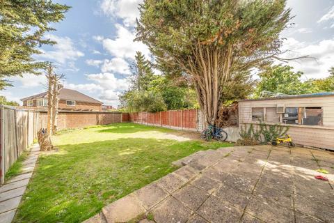 undefined, Worton Gardens, Isleworth TW7