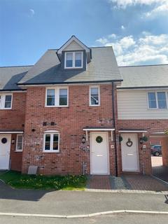 3 bedroom terraced house to rent, Carmelite Road, Aylesford, ME20 7FB