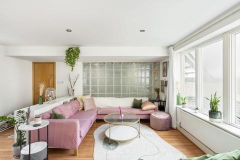 2 bedroom flat for sale, Rivington Streeet, London EC2A