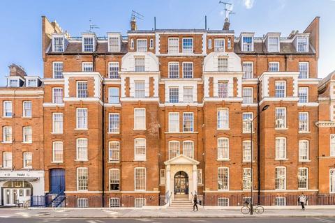 Studio to rent, Hunter Street, London WC1N