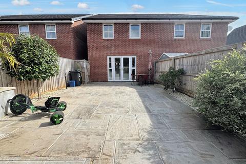 3 bedroom semi-detached house for sale, Moore Drive, Tiverton, EX16