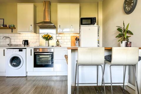 2 bedroom apartment for sale, Harbour Crescent, Portishead, North Somerset, BS20