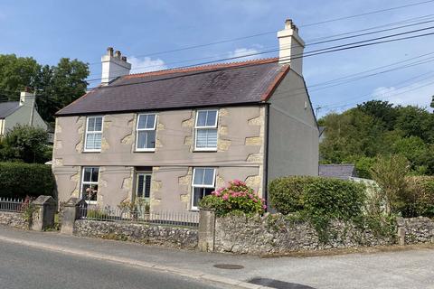 undefined, Talwrn, Llangefni, Anglesey, LL77