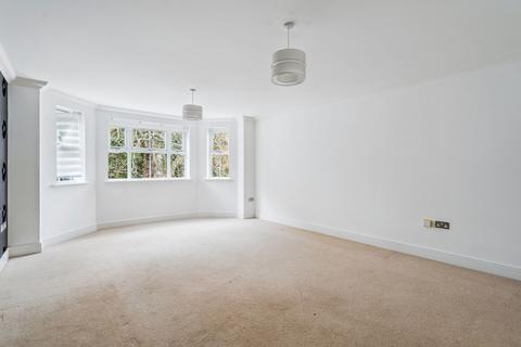 2 bedroom apartment for sale, Westfield Park, Hatch End, Pinner HA5