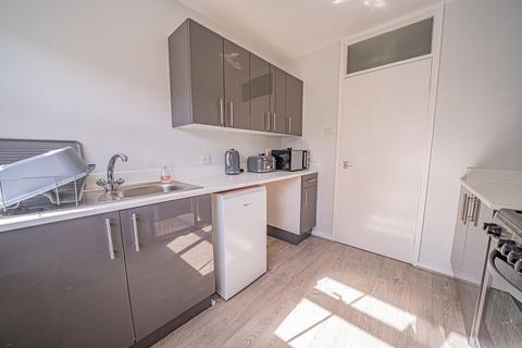 2 bedroom maisonette for sale, St. Lawrence Close, Knowle, B93