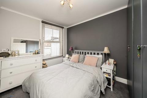 undefined, Camac Road, Twickenham TW2