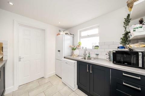 undefined, Camac Road, Twickenham TW2