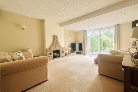 3 bedroom semi-detached house for sale, Mossgrove Road, Timperley, Altrincham