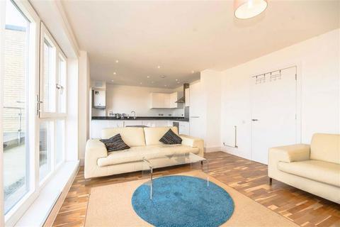 3 bedroom flat to rent, Coopers Road, London SE1