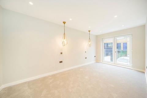 undefined, The Broadway, Wimbledon SW19