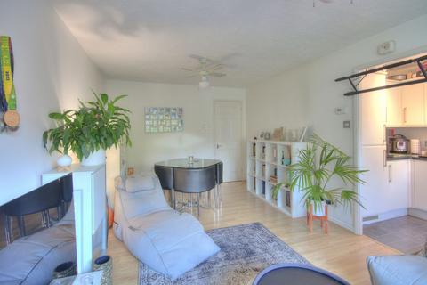 undefined, Swan Close, Rickmansworth WD3