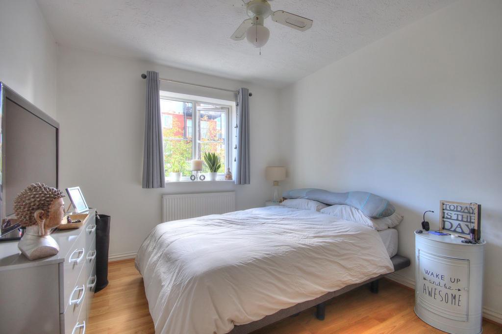 Bedroom 1a