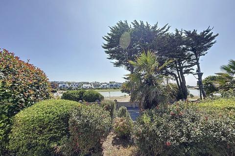 undefined, Y Cerigos, The Knapp, Barry, CF62