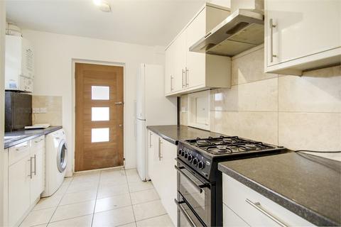 3 bedroom semi-detached house to rent, Fairway Avenue, West Drayton UB7