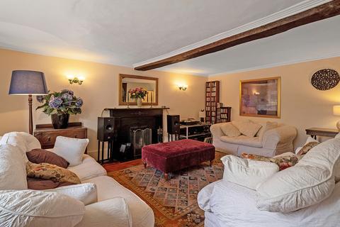 undefined, Main Street Gawcott Nr Buckingham. Buckinghamshire, MK18 4HZ