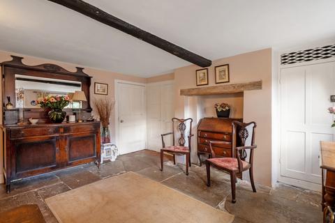 undefined, Main Street Gawcott Nr Buckingham. Buckinghamshire, MK18 4HZ