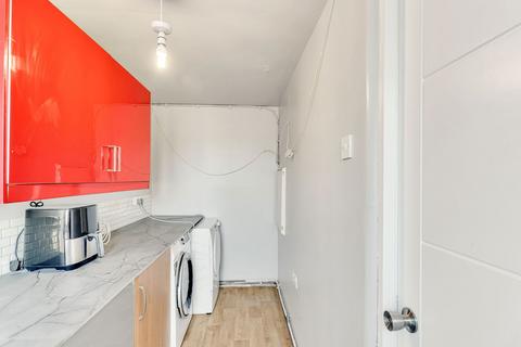 14a Barnstaple Road, Bedford, MK40 3AP