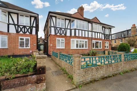 2 bedroom maisonette to rent, Gordon Road, Surbiton KT5