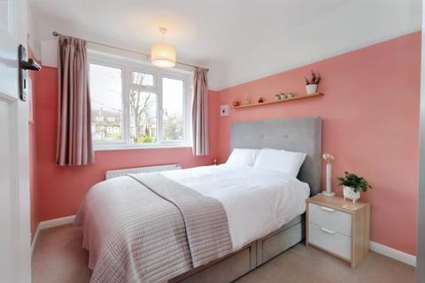 2 bedroom maisonette to rent, Gordon Road, Surbiton KT5