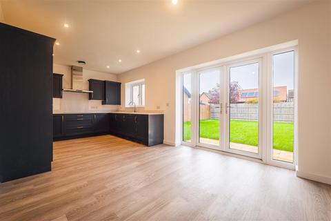 undefined, Kingshurst Drive, Badsey, WR11 7ZF
