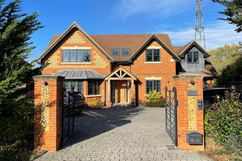 5 bedroom detached house for sale, Hurst,  Berkshire,  RG10