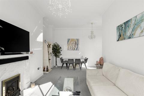 undefined, Rosebury Square  Repton Park, Woodford Green, Essex