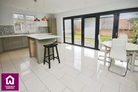 5 bedroom semi-detached house for sale, Chandos Road, Manchester M25