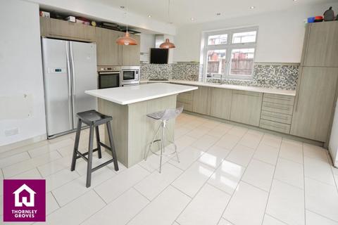 5 bedroom semi-detached house for sale, Chandos Road, Manchester M25