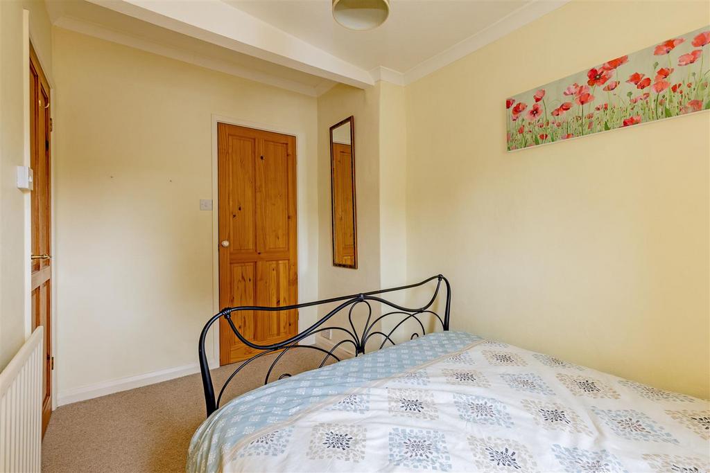 Bedroom 2-2.jpg