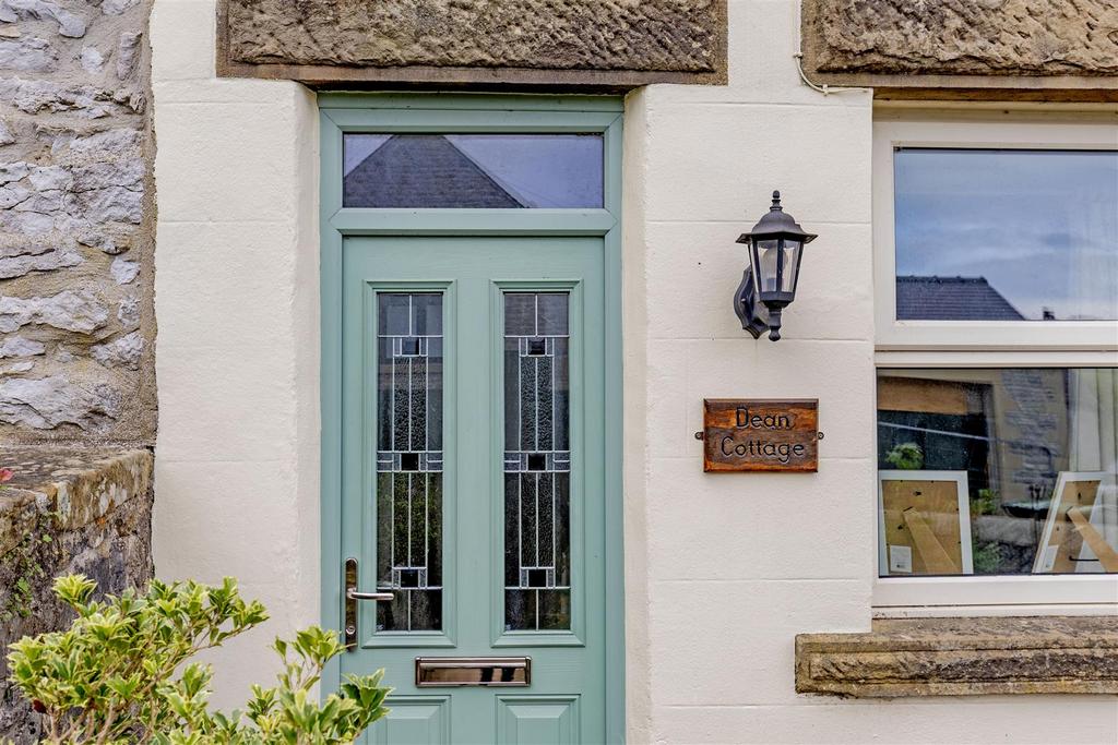 Front External-3.jpg